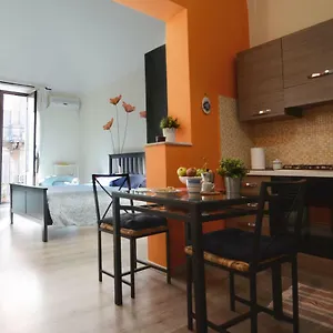 Appartamento Il Loft Con Balconcino, Aeroporto di Catania Fontana Rossa